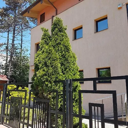 V4 Apartman Észak-Eforie
