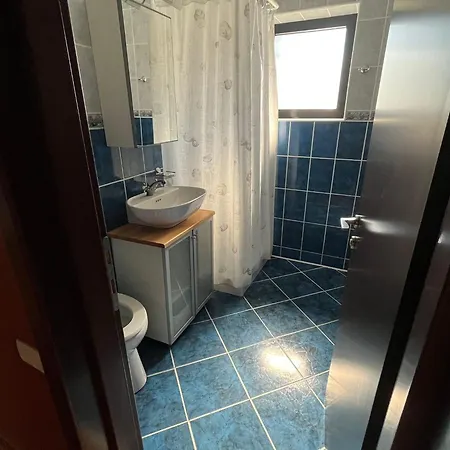 V4 Apartman *