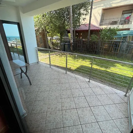 Apartman V4 *