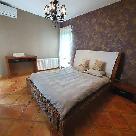 Apartman V4