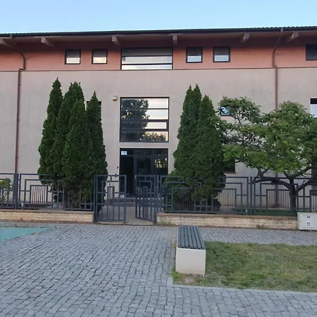 V4 Apartman Észak-Eforie