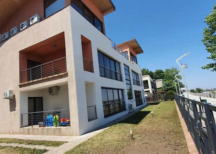 V4 Appartement Eforie Nord